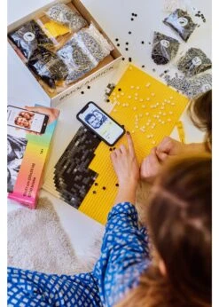 Mozabrick Photo Construction Set - Small -BOARDGAMES Sales mozabrick mozabrick photo construction set small 2